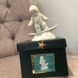 Snowbabies 2000 “in the groove”